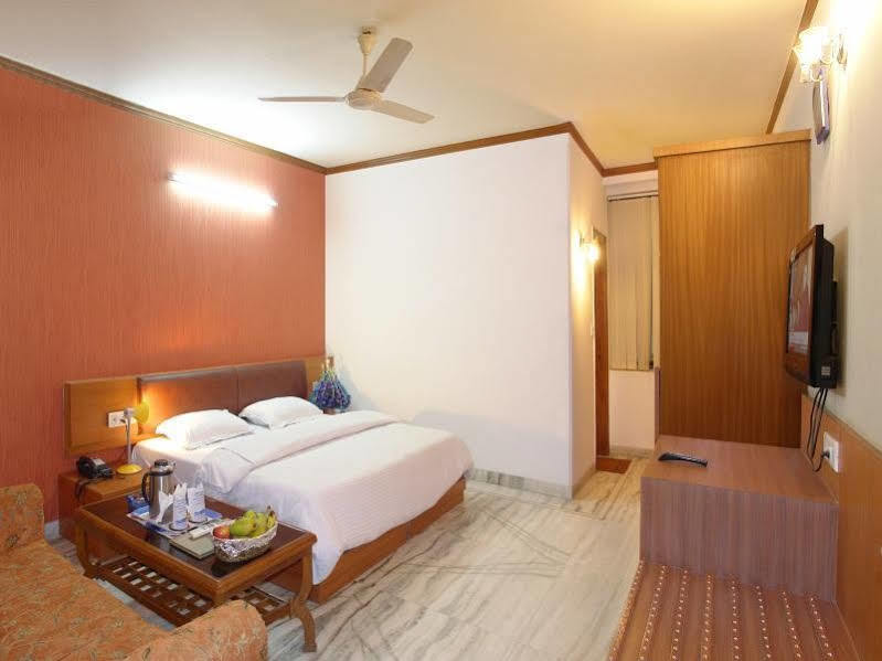 Fabhotel Ashu Palace Karol Bagh Delhi Zewnętrze zdjęcie